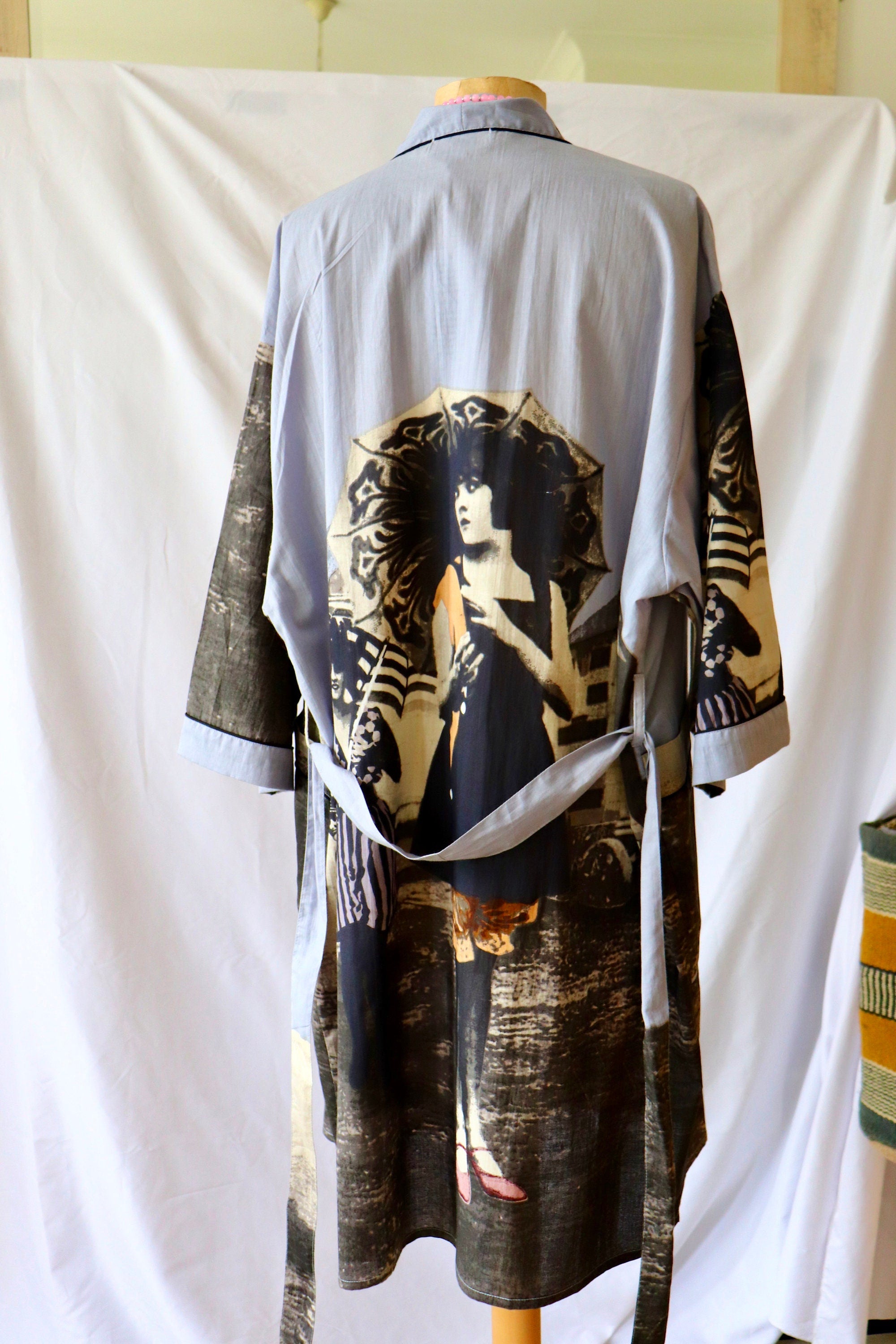 Kimono Robe Gown made of cotton and graphic image print  base