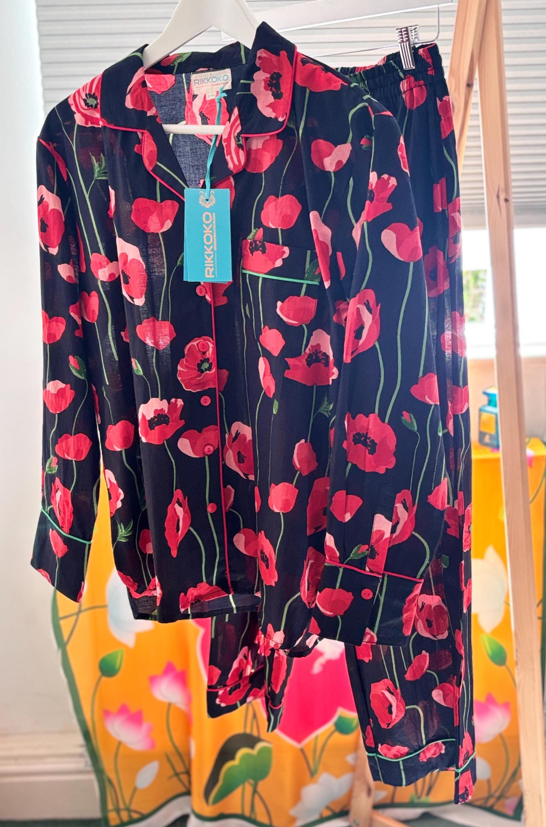 Poppy Print Cotton Pyjama Set: Women's Long Sleeve Sleepwear