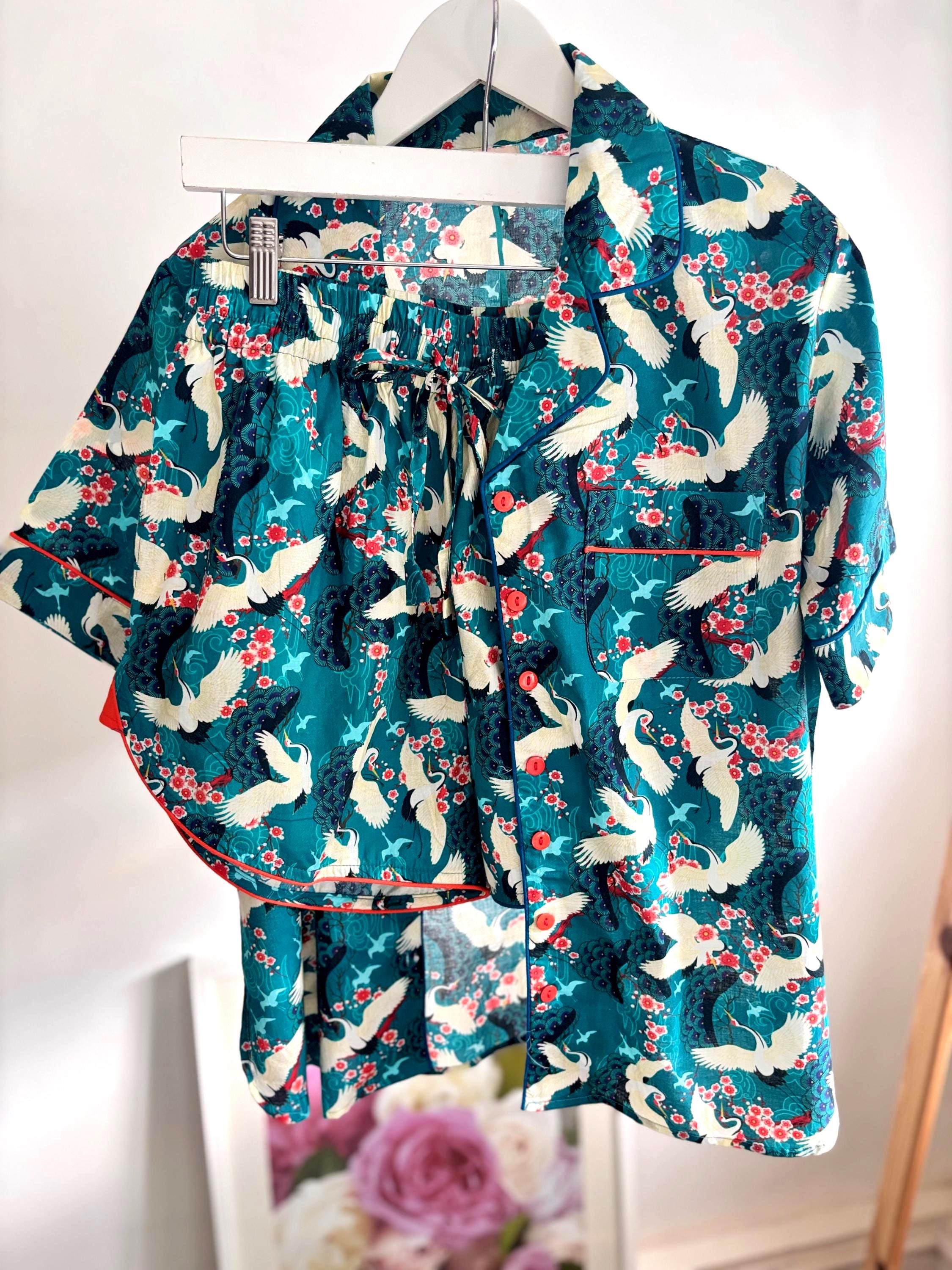 Japanese Print Cotton Pajama Set: Green Serenity with Pockets