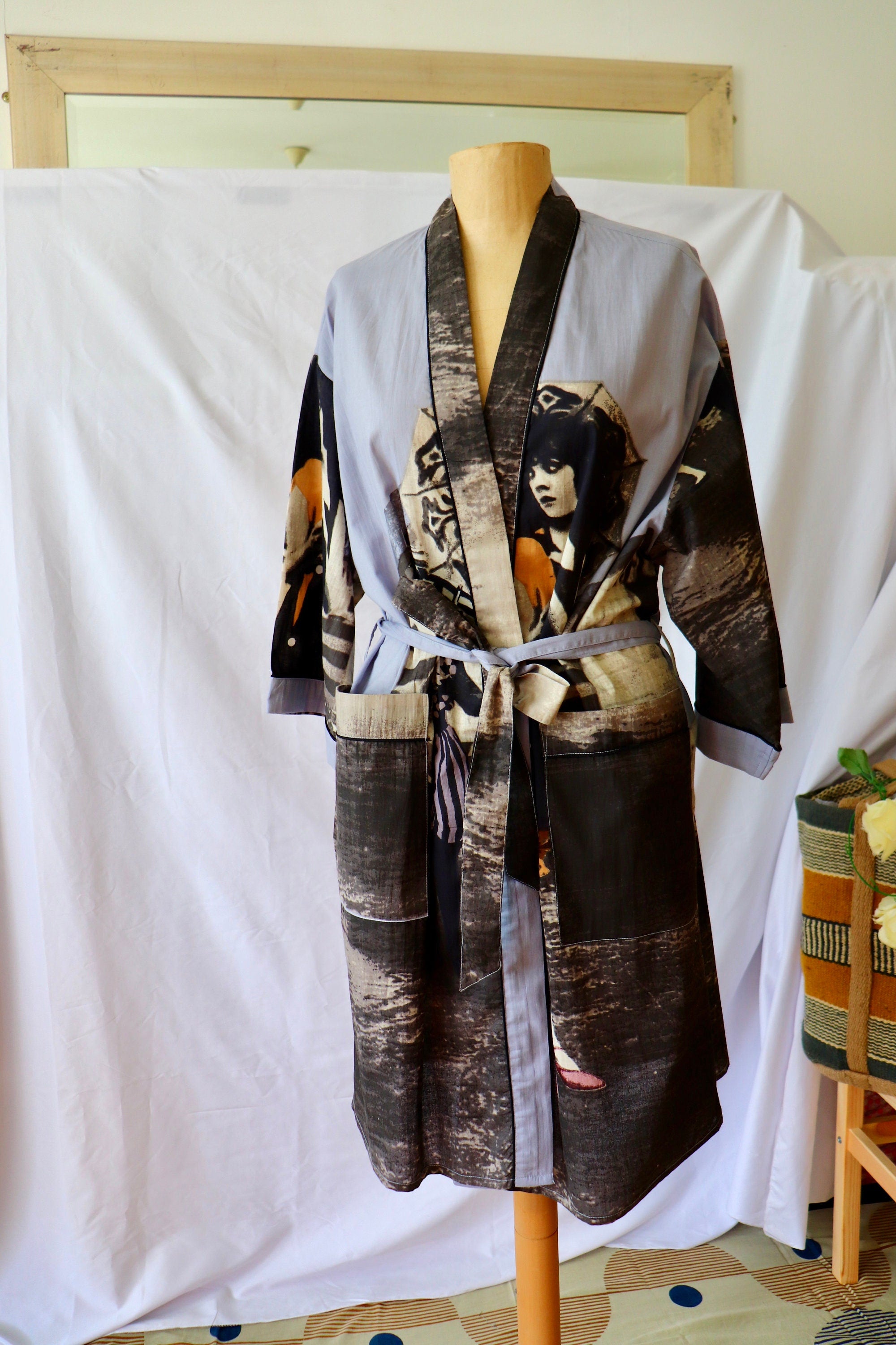 Kimono Robe Gown made of cotton and graphic image print  base