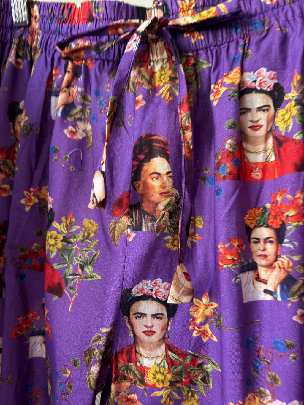 Pyjama woman set made in cotton purple with Frida  Kahlo print