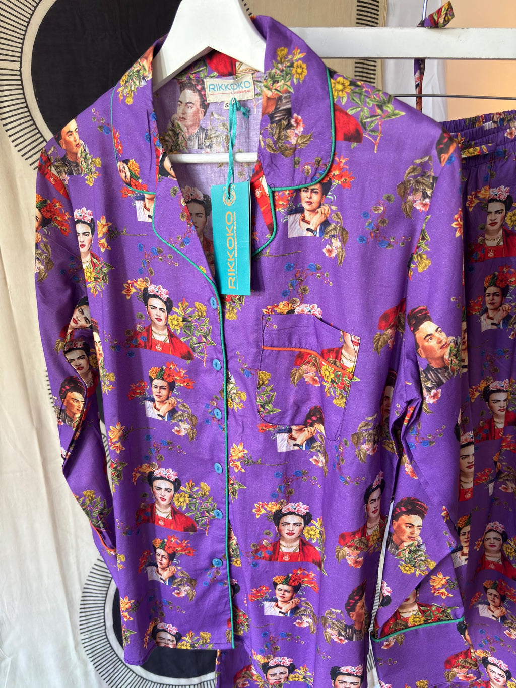 Pyjama woman set made in cotton purple with Frida  Kahlo print