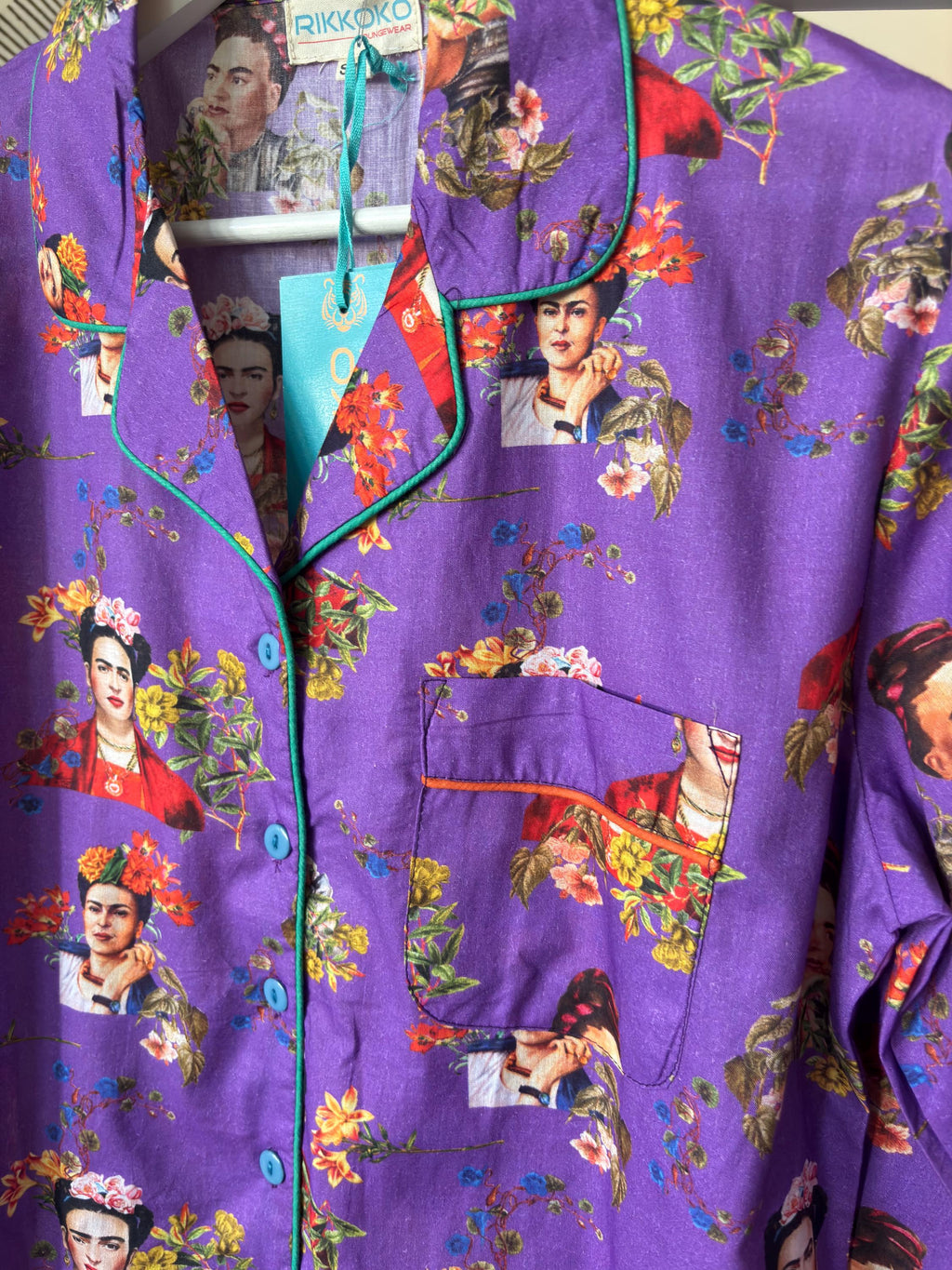 Pyjama woman set made in cotton purple with Frida  Kahlo print