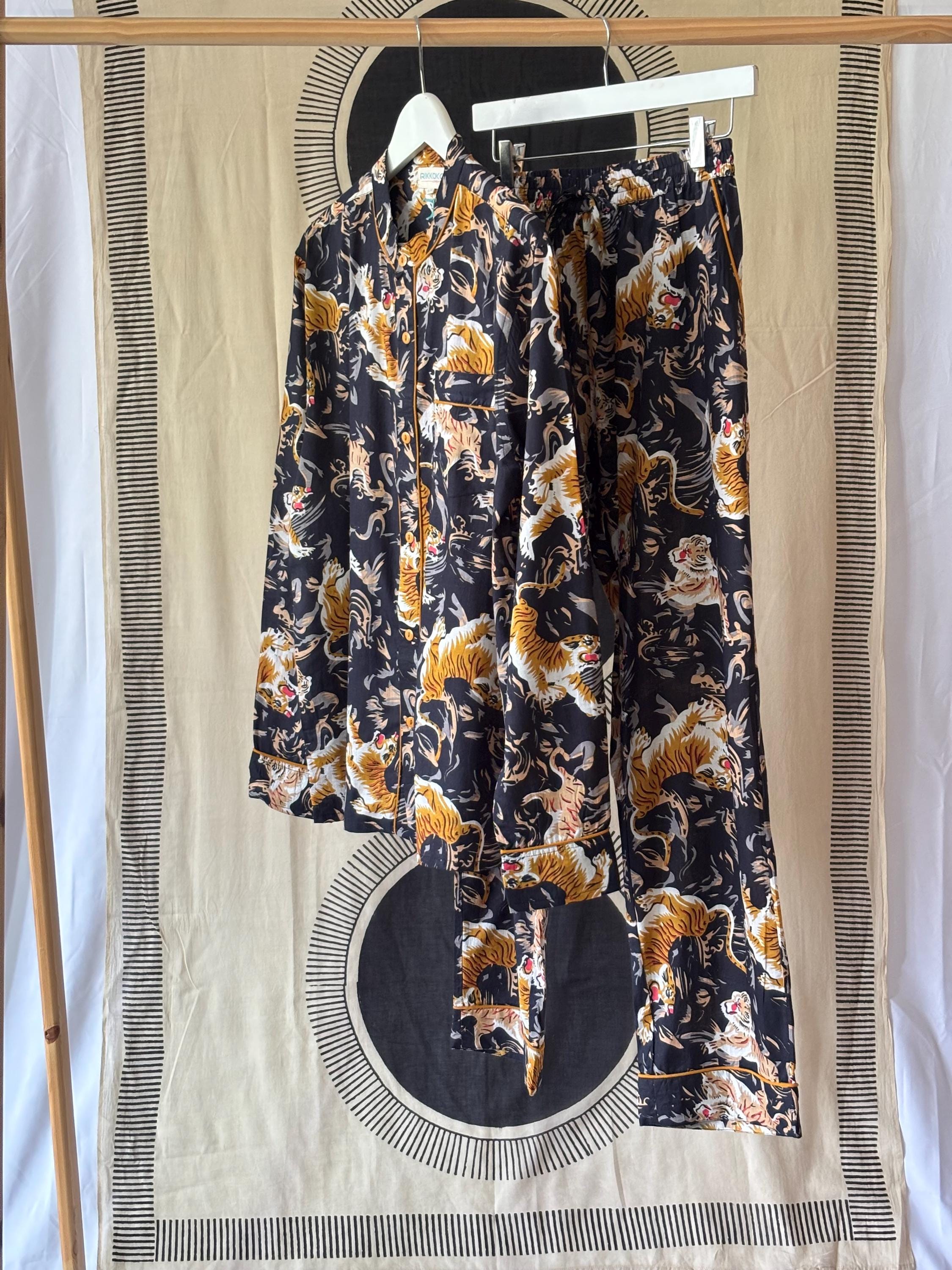 Men's Cotton Tiger Print Pajama Set: Black, Blue, Green