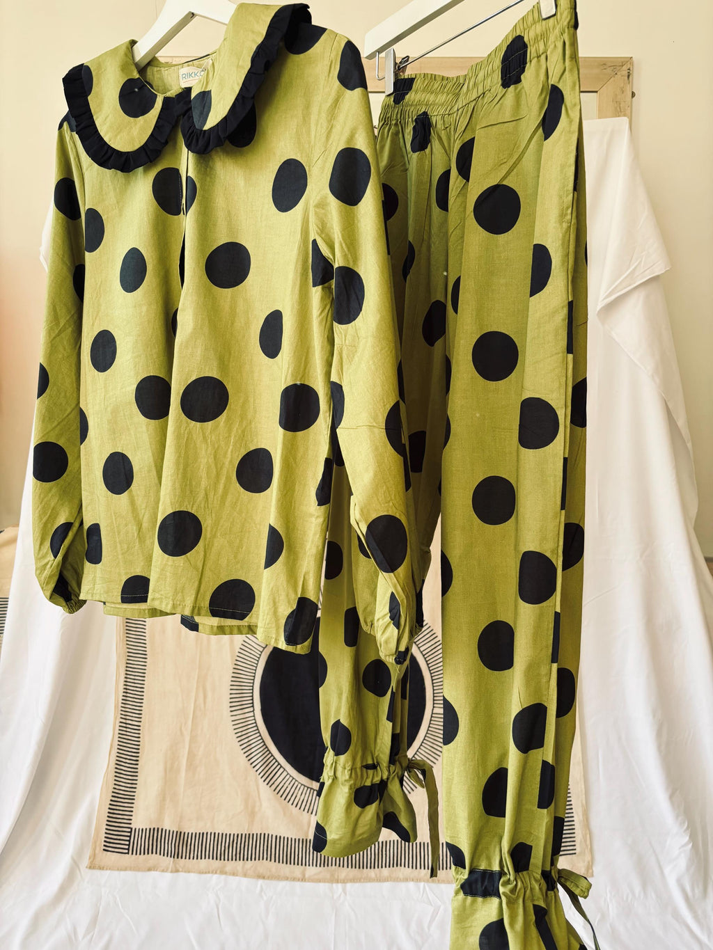 Frida Kahlo Print Cotton Pajama Set: Victorian Style Purple Loungewear