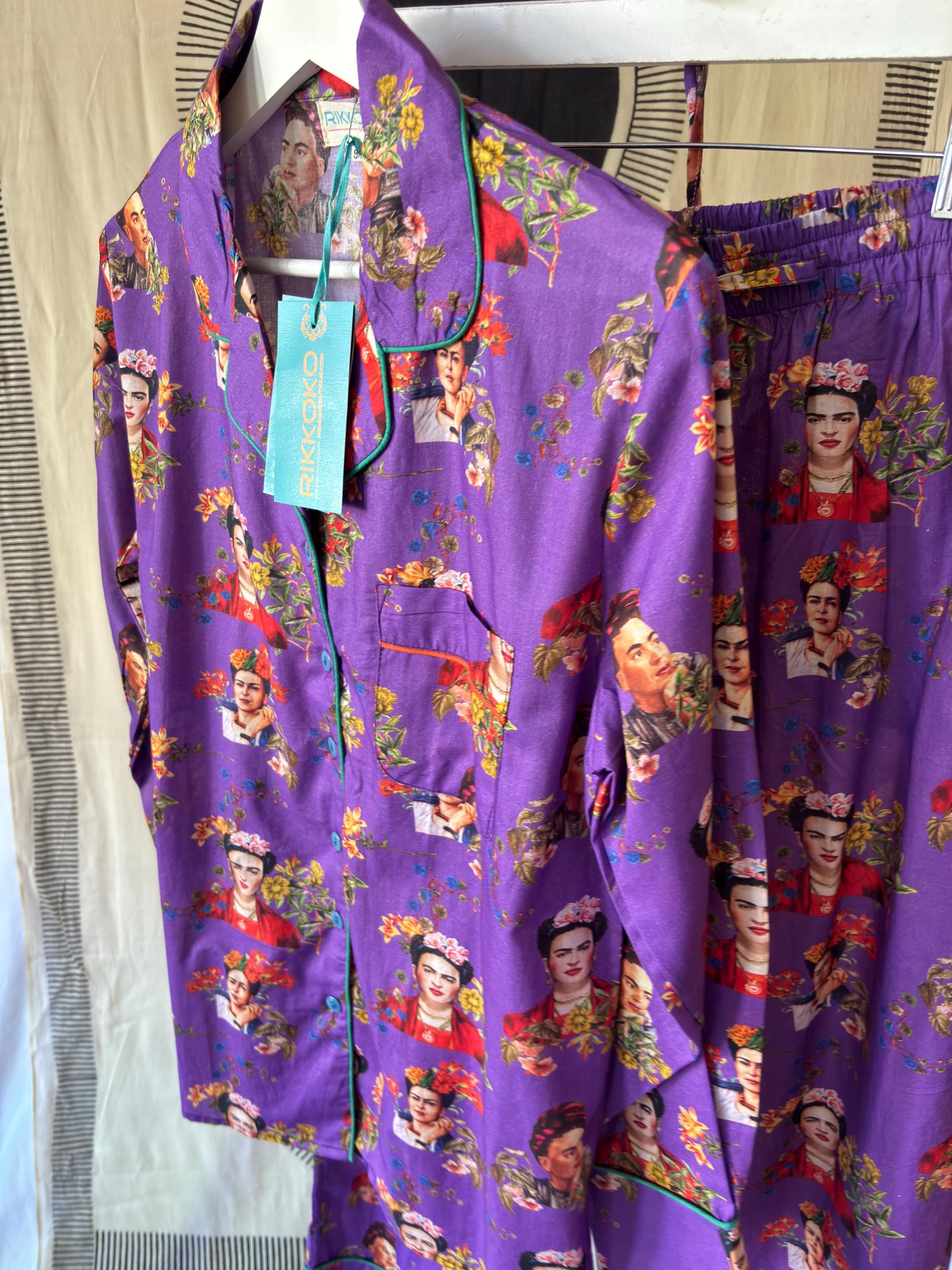 Pyjama woman set made in cotton purple with Frida  Kahlo print