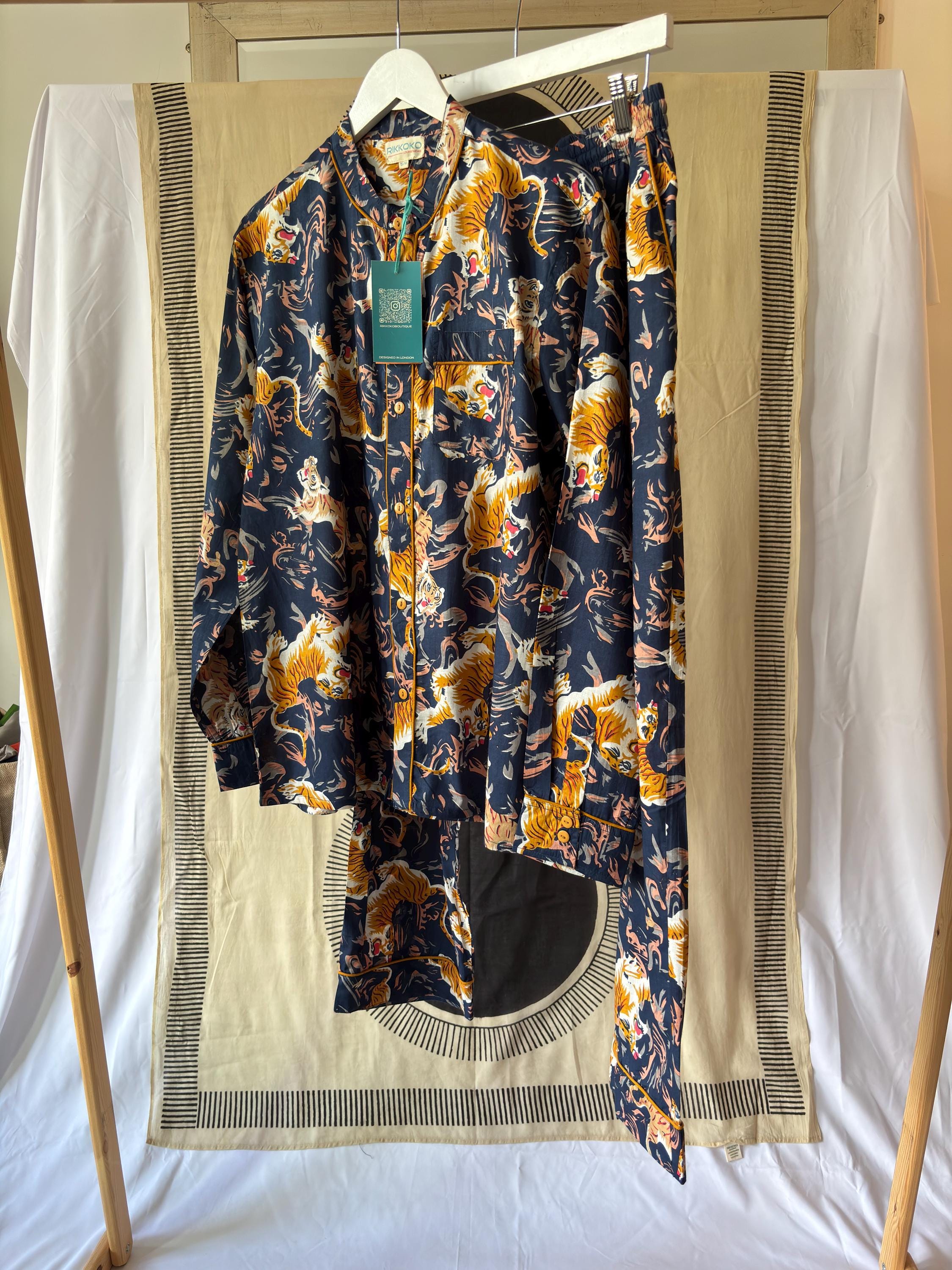 Men's Cotton Tiger Print Pajama Set: Black, Blue, Green