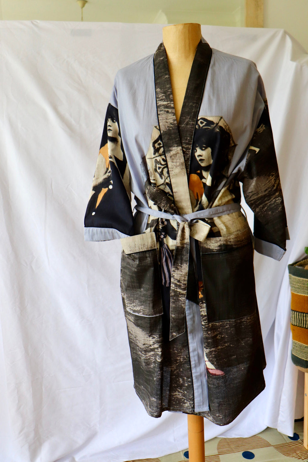 Kimono Robe Gown made of cotton and graphic image print  base