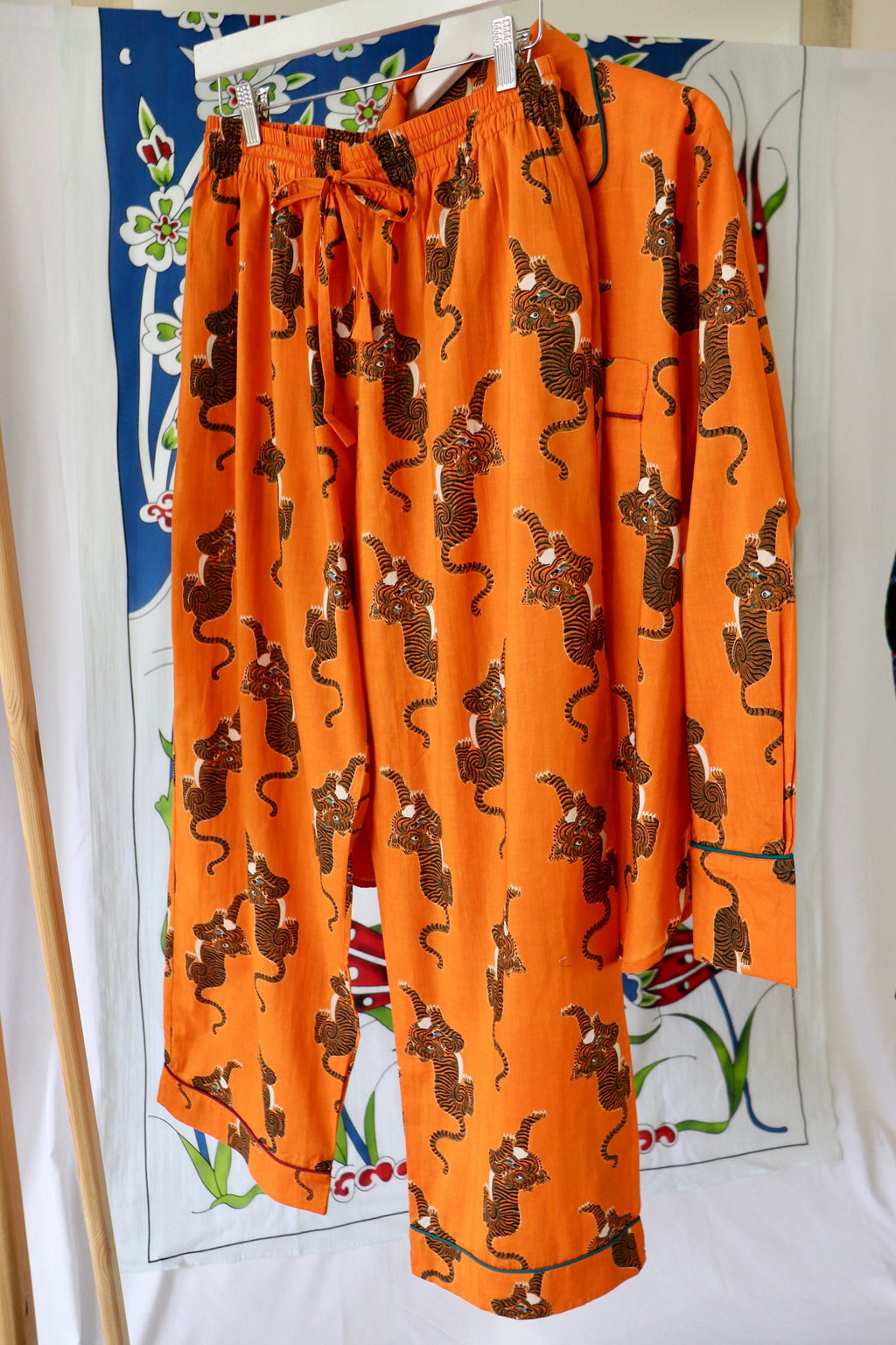Pyjama set woman in pure cotton Tigers inspired print,  long pants and long sleeves with pockets and pipping on a Hermes Orange