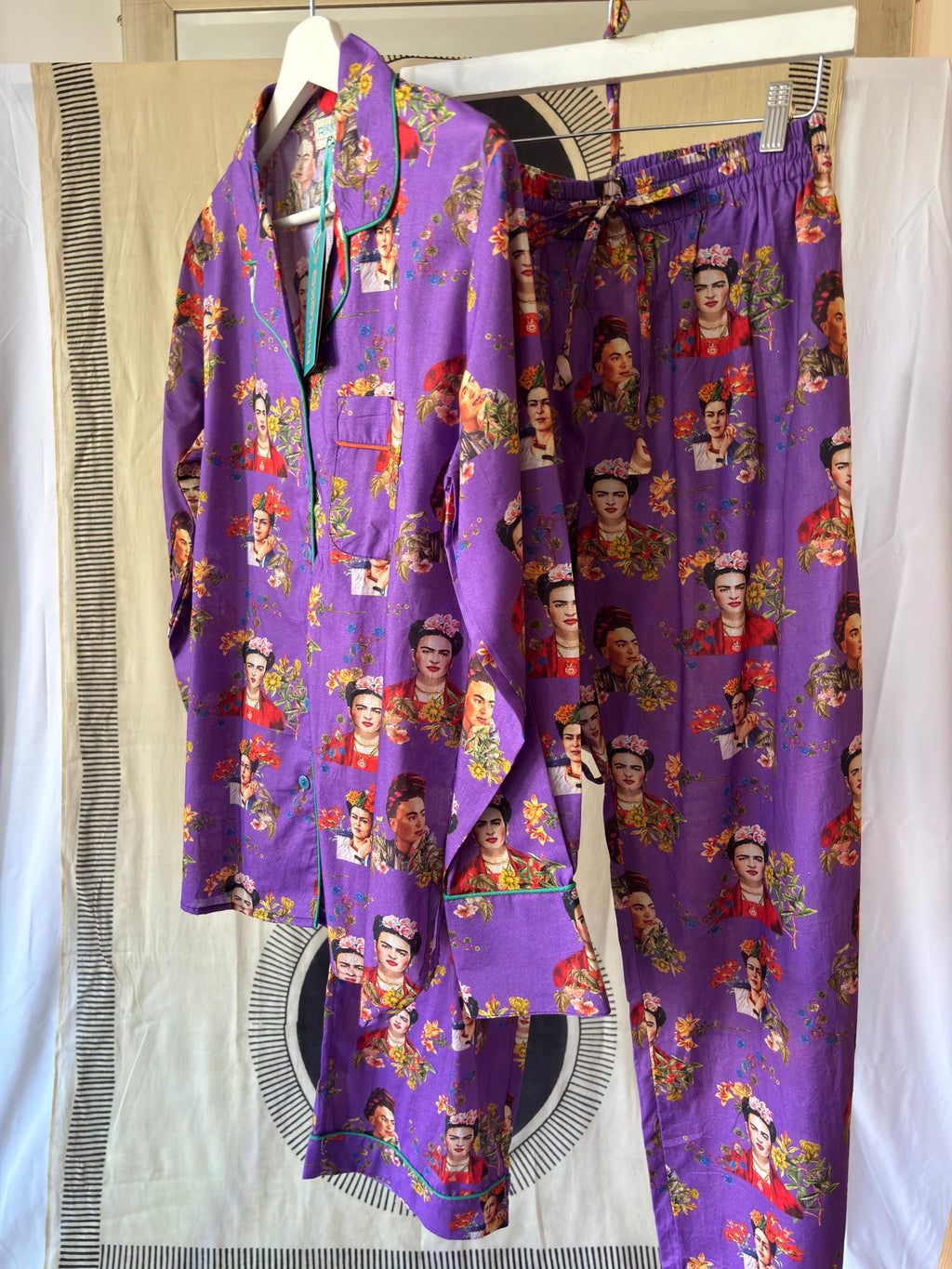 Pyjama woman set made in cotton purple with Frida  Kahlo print