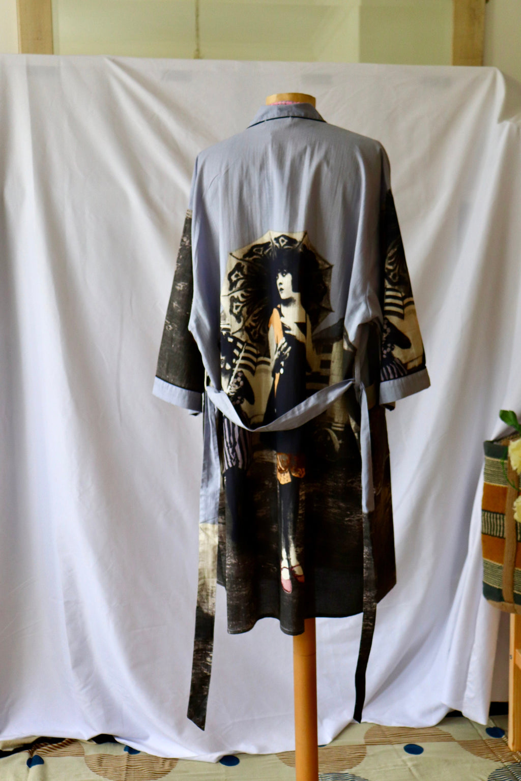 Kimono Robe Gown made of cotton and graphic image print  base