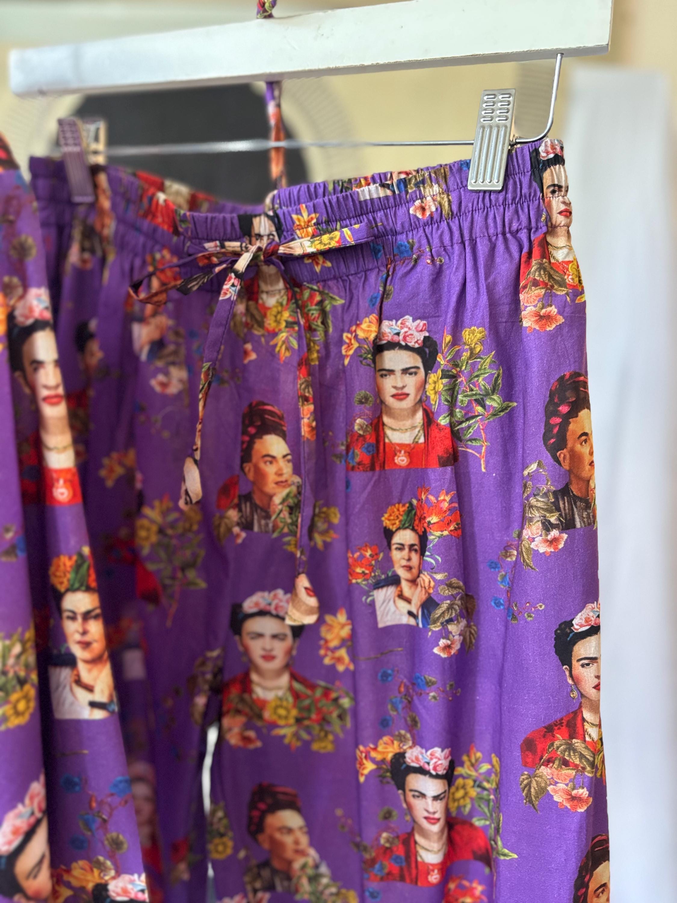 Pyjama woman set made in cotton purple with Frida  Kahlo print