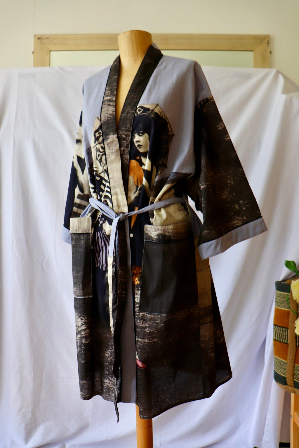 Kimono Robe Gown made of cotton and graphic image print  base